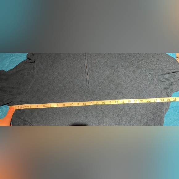 Robert Graham Classic Fit 100% Wool 1/4 Zip - Picture 9 of 9